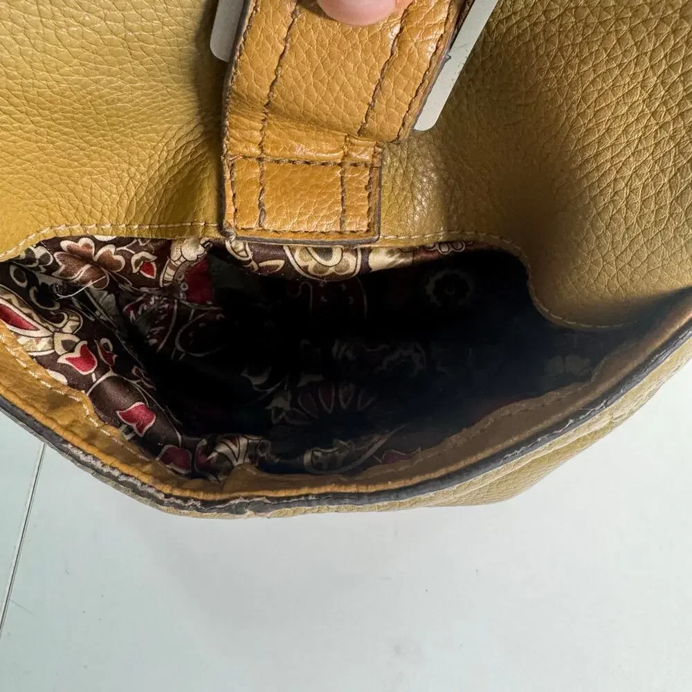 Clarks clark’s tan